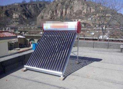 太阳能集热器 环保节能的现代热水解决方案